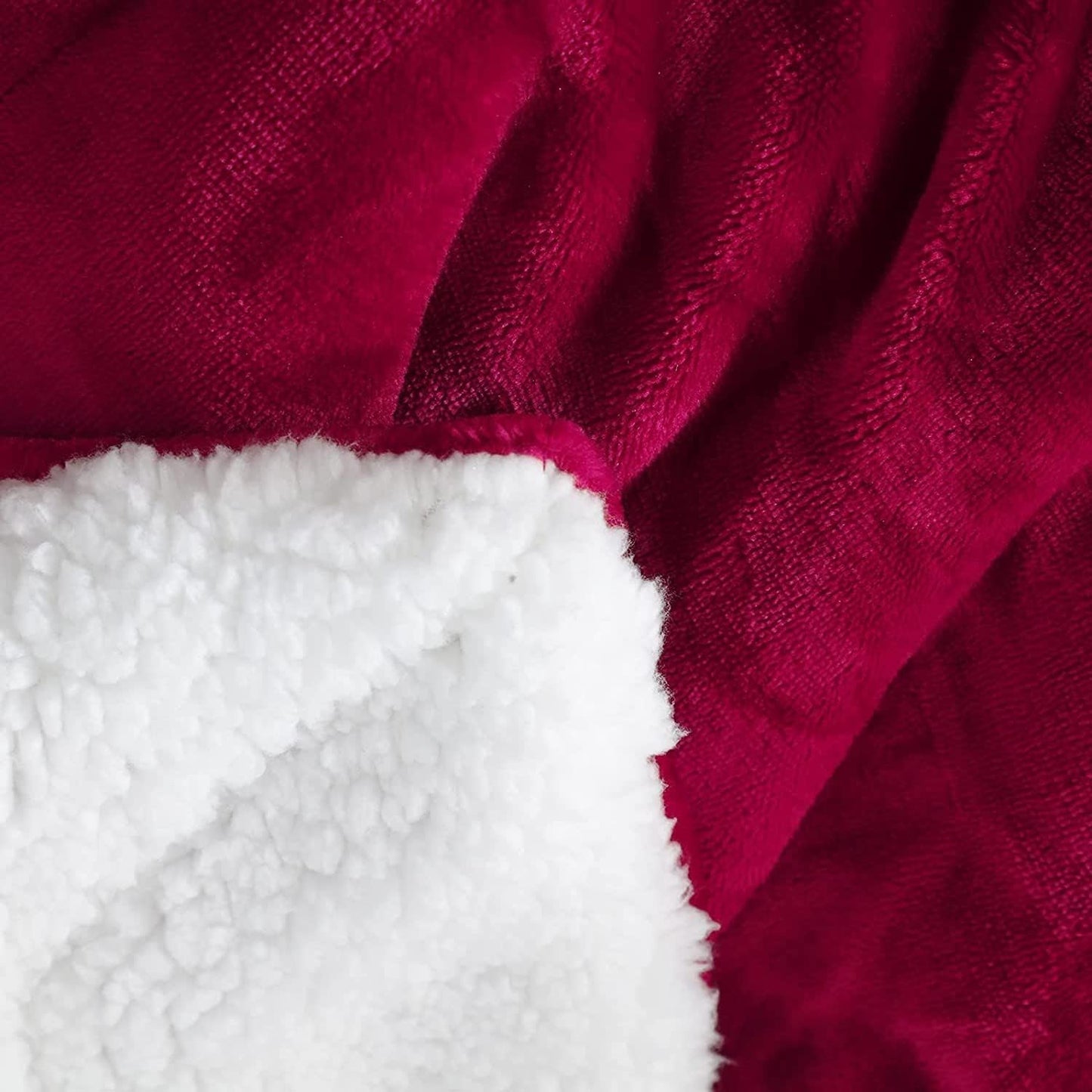 Holiday Red Sherpa Throw Blanket – Ultra Soft Cozy Gift for Winter Nights