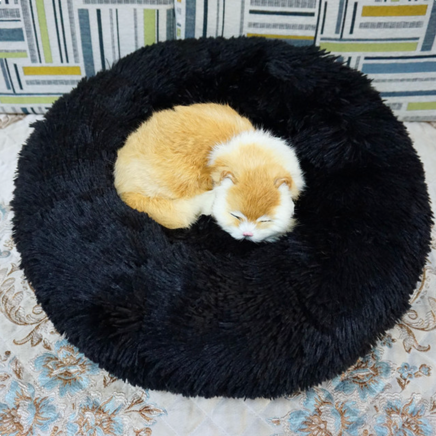 SnuggleCloud™ Round Cushion Bed for Dogs & Cats — Plush, Chic & Washable Comfort Haven